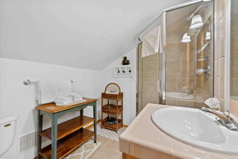 Ridgepoint Townhome 198 By East West Hospitality Beaver Creek Dış mekan fotoğraf