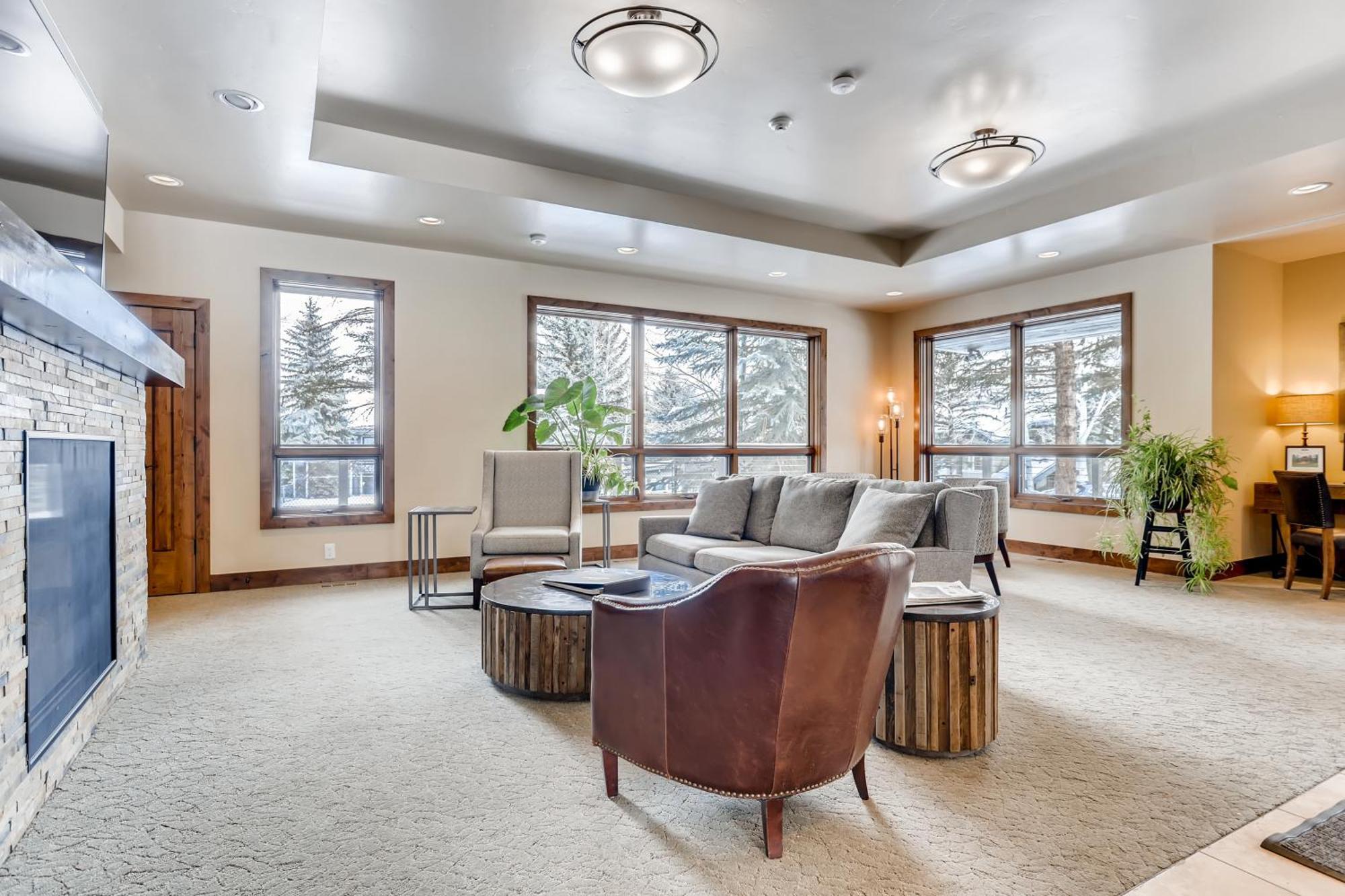 Ridgepoint Townhome 198 By East West Hospitality Beaver Creek Dış mekan fotoğraf